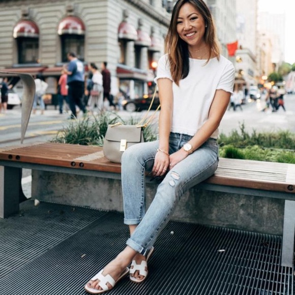 New Iconic Cut-Out Silhouette Sandals - Picture 6 of 8